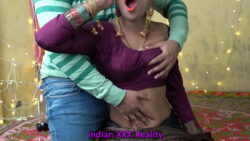 Naughty indian aunty is fucked hard xxxx video